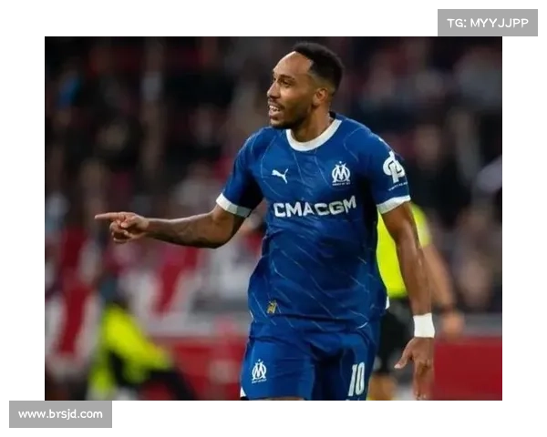 从身份认同到职业抉择解析奥巴梅扬放弃法国队征召的深层原因